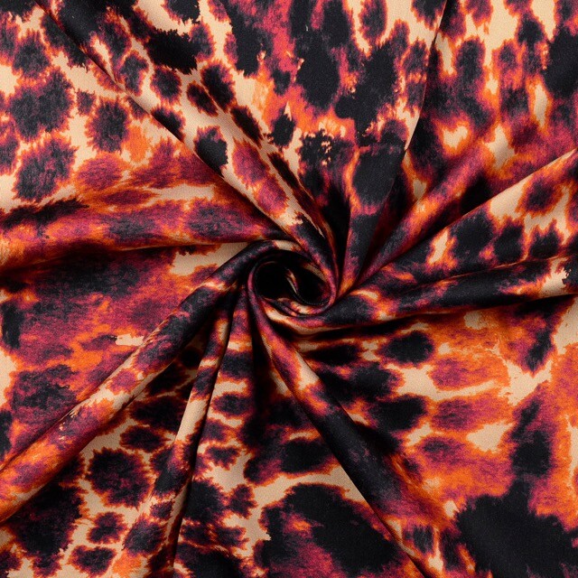 Viscose satijn digitaaldruk dierenhuid rood