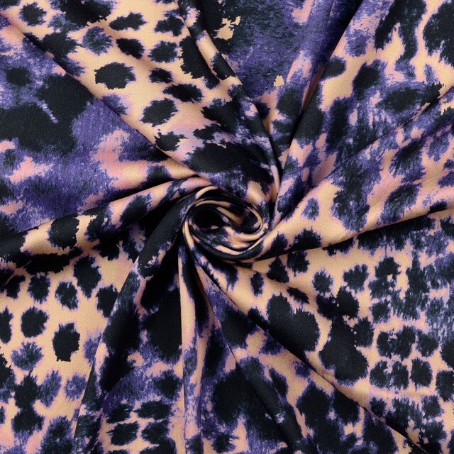 Viscose satijn digitaaldruk dierenhuid paars