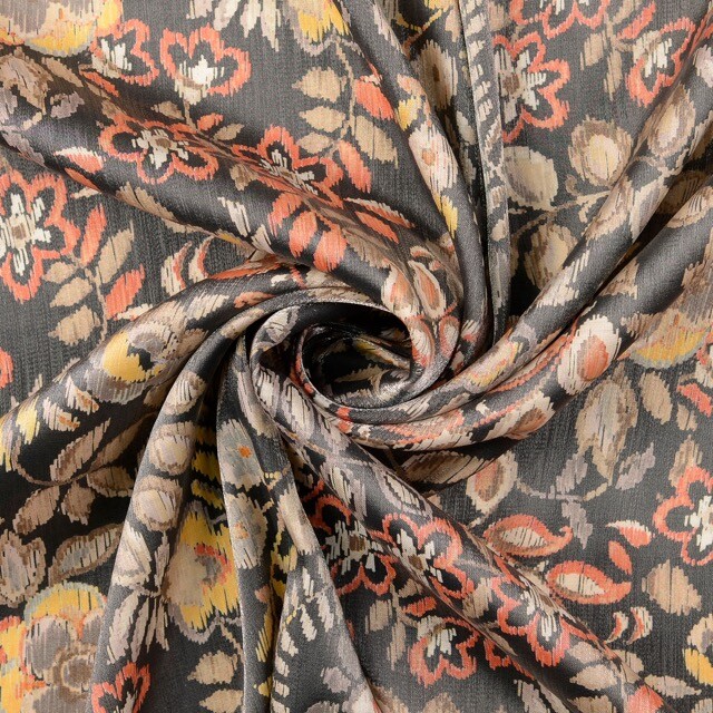 Viscose stof shimmer digitaaldruk bloemen grijs/oranje/geel