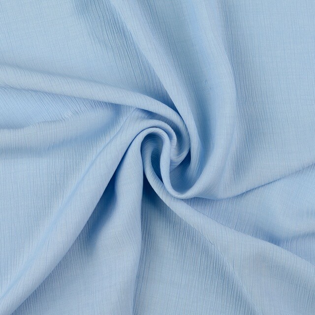 Viscose poplin crushed uni lichtblauw