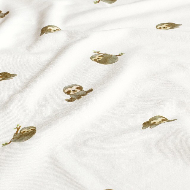 Katoen tricot digitaaldruk luiaard offwhite